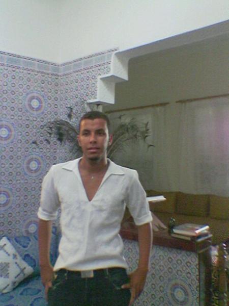 chuis  chez moi..........